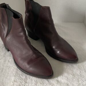 Moma Italy Brown Heeled Boots Pointed Toe and Stacked Heel real leather  Chelsea